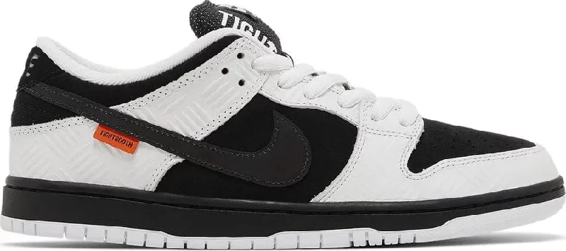 Nike SB Dunk Low TIGHTBOOTH