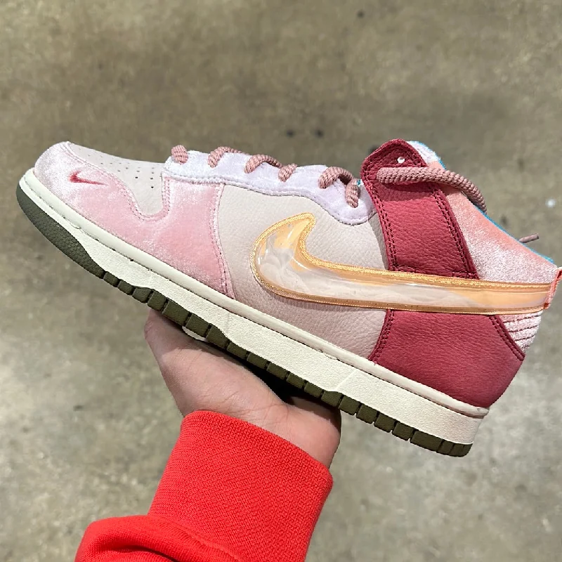 Nike Dunk Mid - Social Status Free Lunch Strawberry Milk