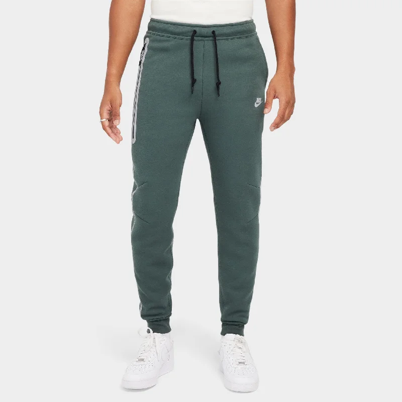 Nike Sportswear Tech Fleece Jogger Vintage Green / Bemis Silver